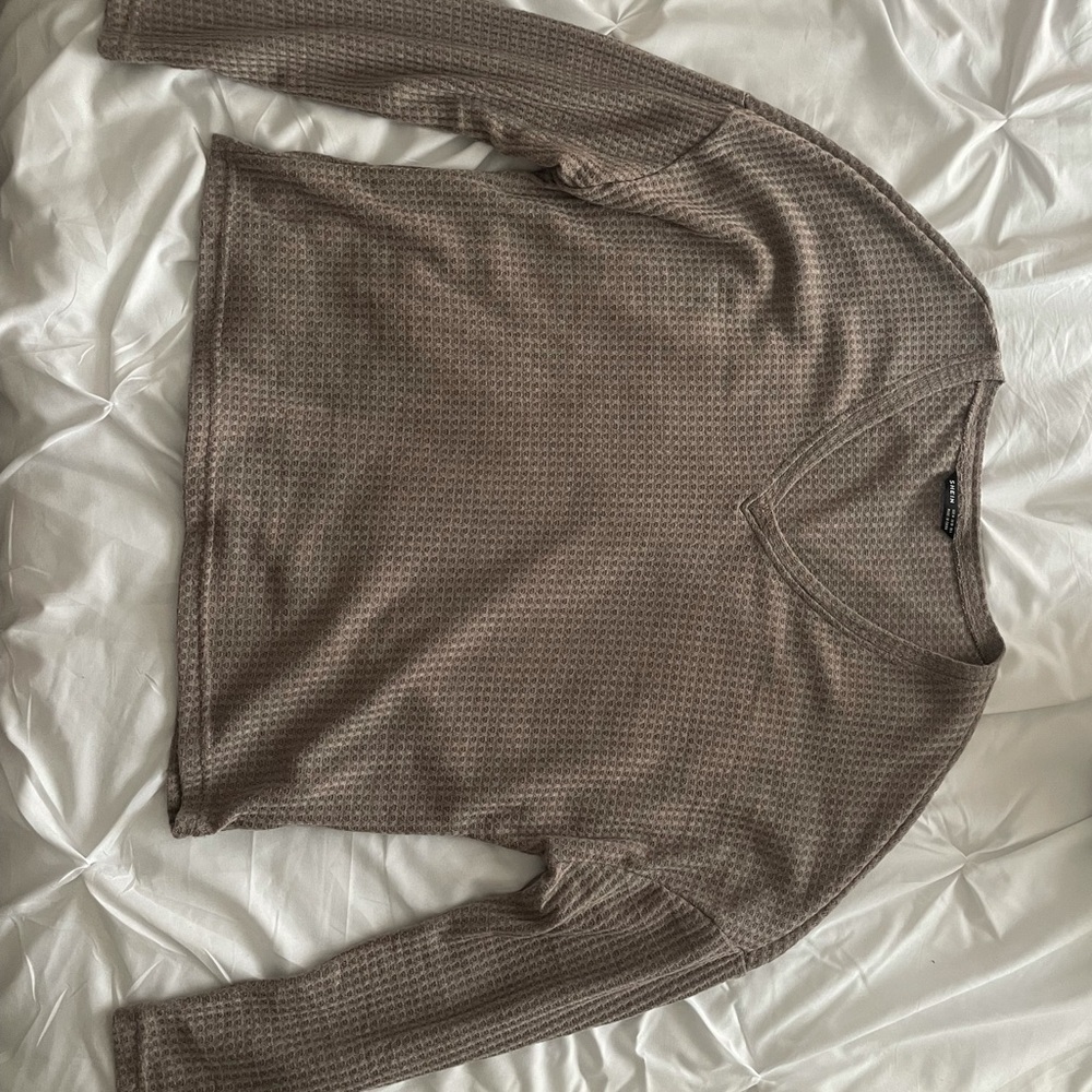 SHEIN v-neck tee/sweatshirt